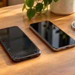 Cuándo merece realmente la pena cambiar de móvil: las señales que importan más que la edad del teléfono 2 smartphone viejo vs nuevo